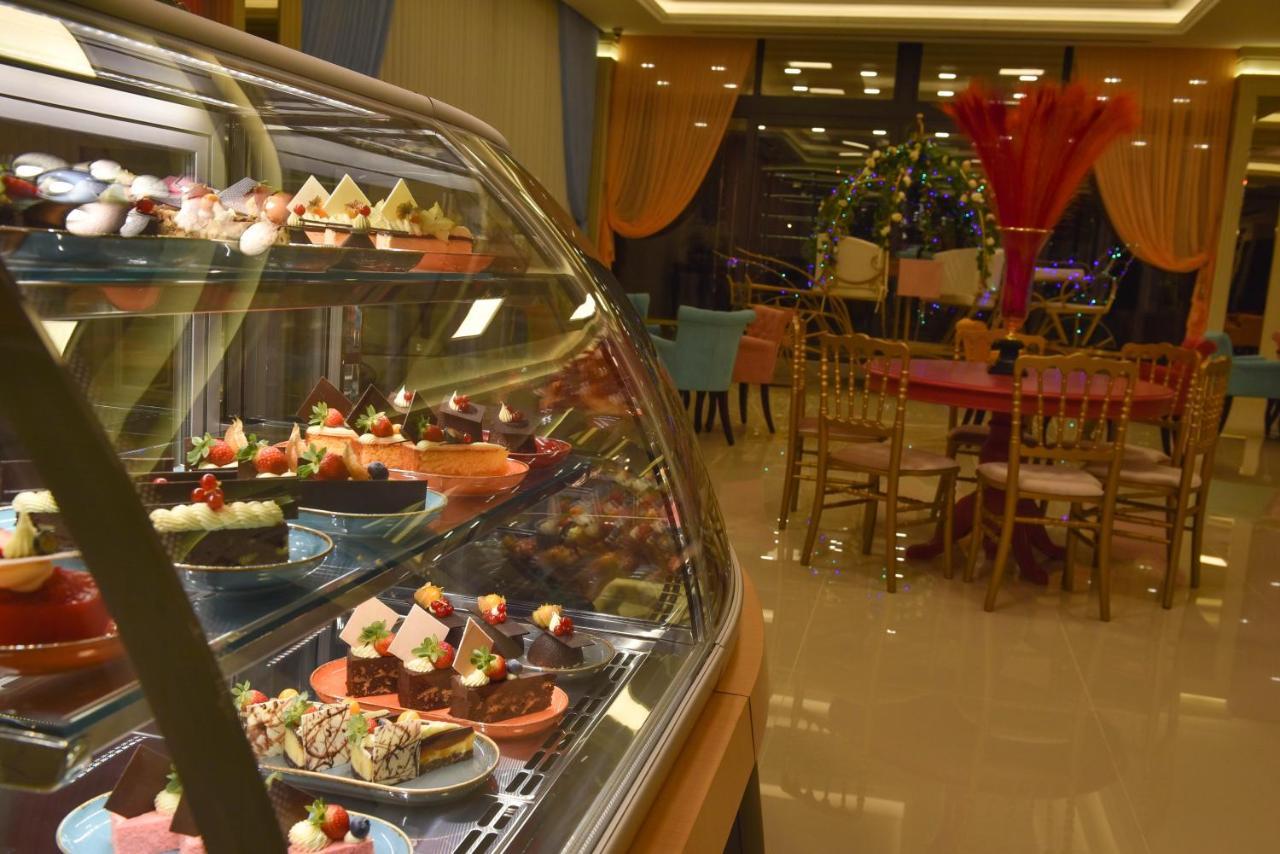 Mc Palace Hotel Spa & Convention Agios Epiktitos Экстерьер фото