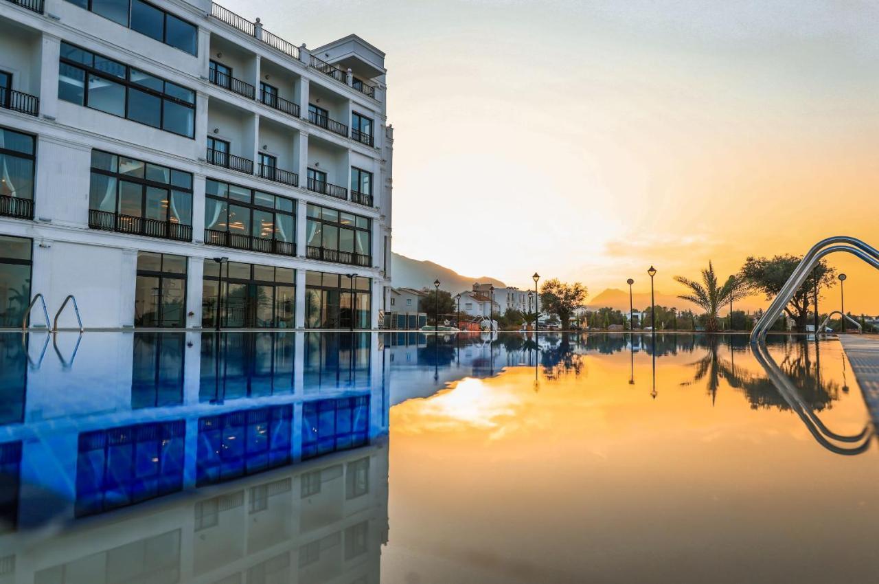 Mc Palace Hotel Spa & Convention Agios Epiktitos Экстерьер фото