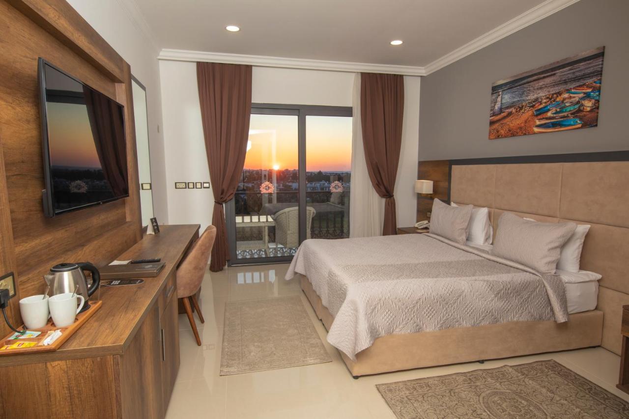 Mc Palace Hotel Spa & Convention Agios Epiktitos Экстерьер фото