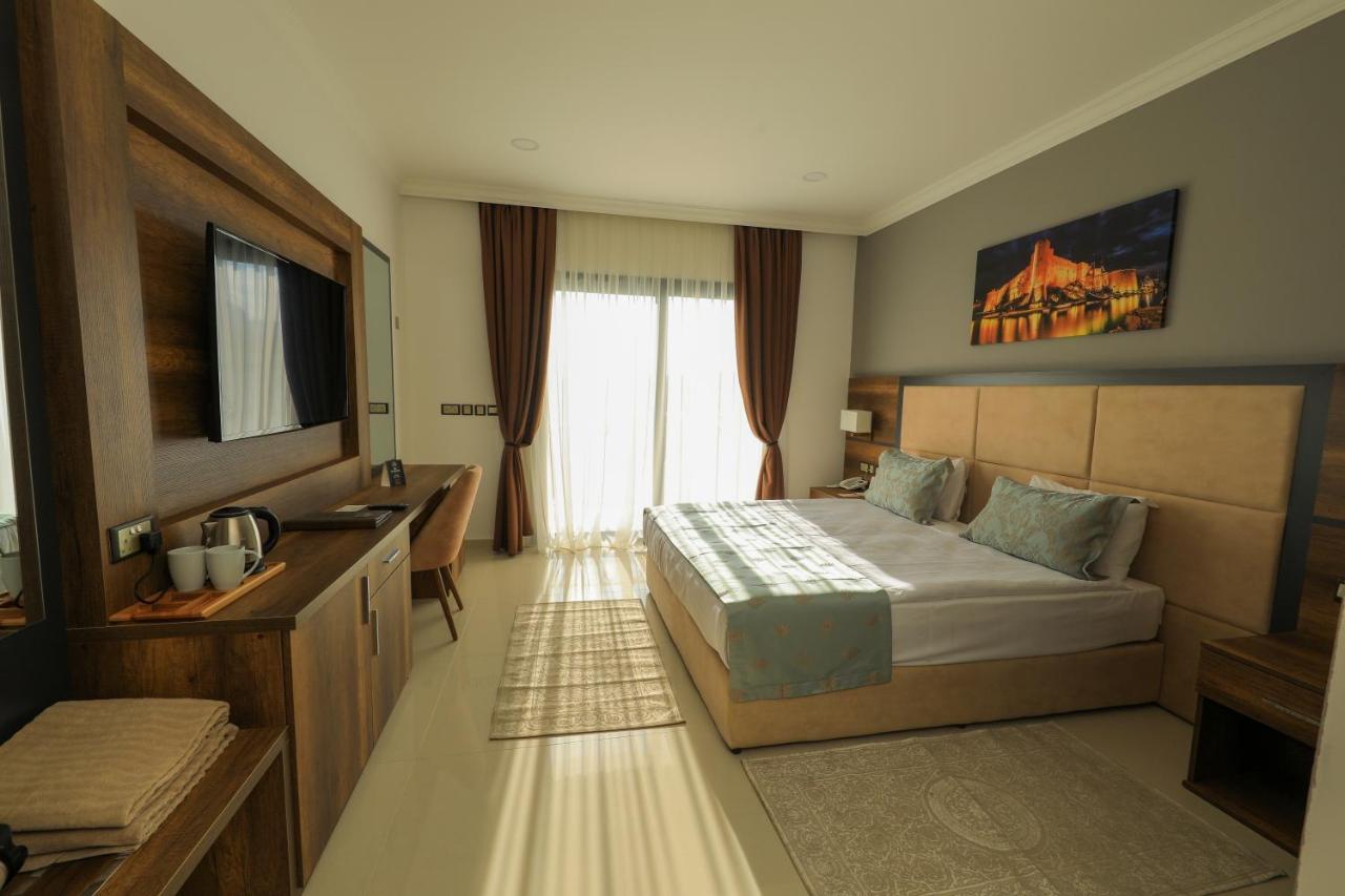 Mc Palace Hotel Spa & Convention Agios Epiktitos Экстерьер фото