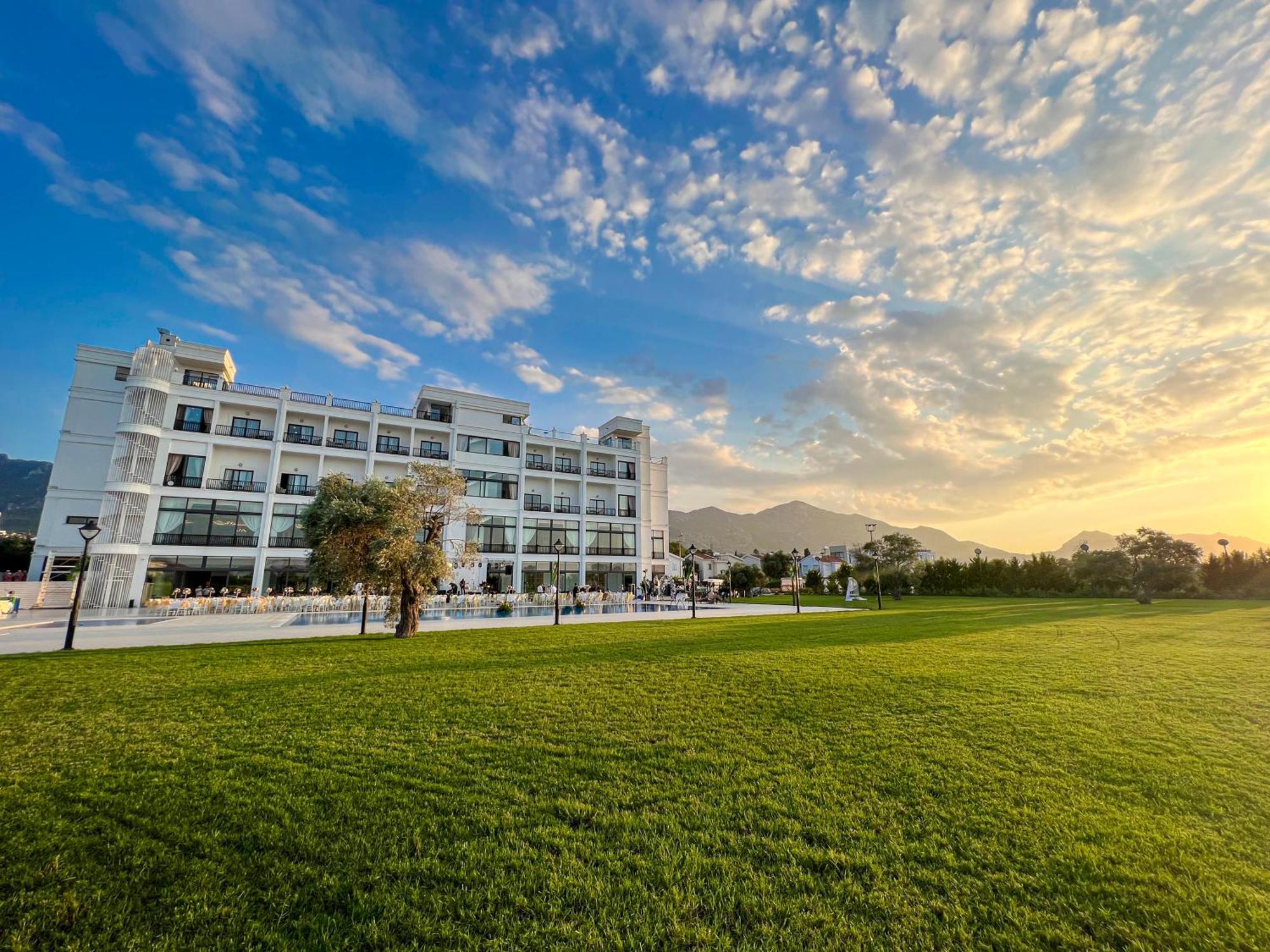 Mc Palace Hotel Spa & Convention Agios Epiktitos Экстерьер фото